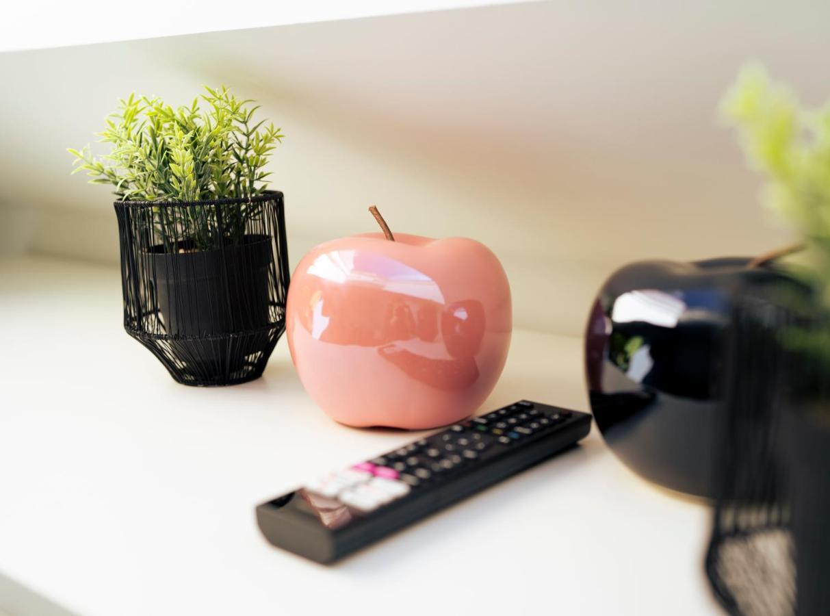 Apartment Noble - Living & Work Place